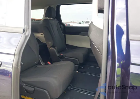 2022 Kia Carnival Mpv Lx z USA, uszkodzony, nr VIN KNDNB4H38N6185408